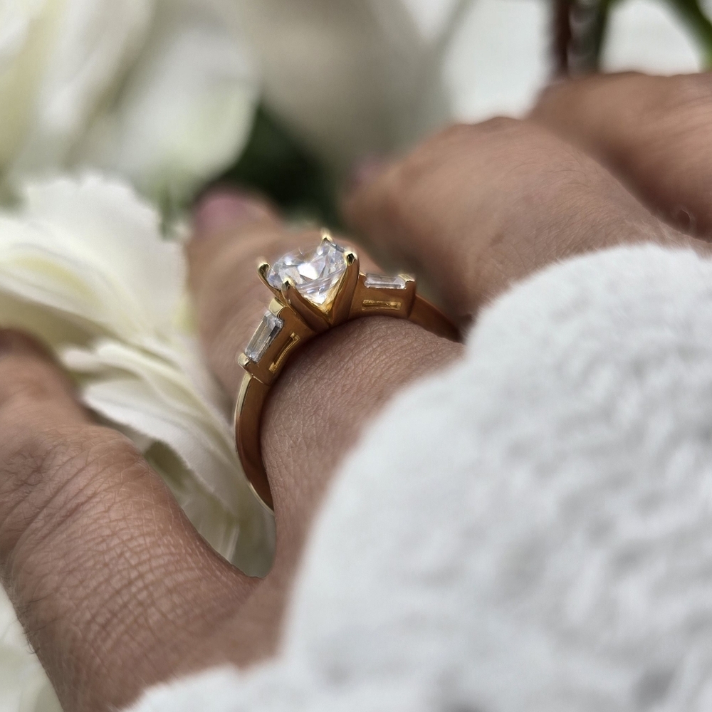 🥰 FAYE ENGAGEMENT STERLING SILVER RING - Picture 6 of 8